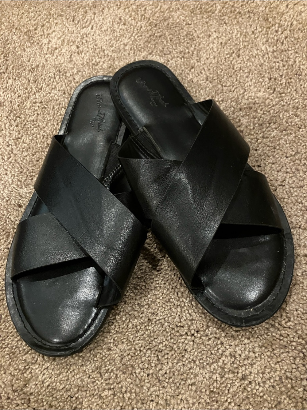 Universal Thread Black Crisscross Slide Sandals